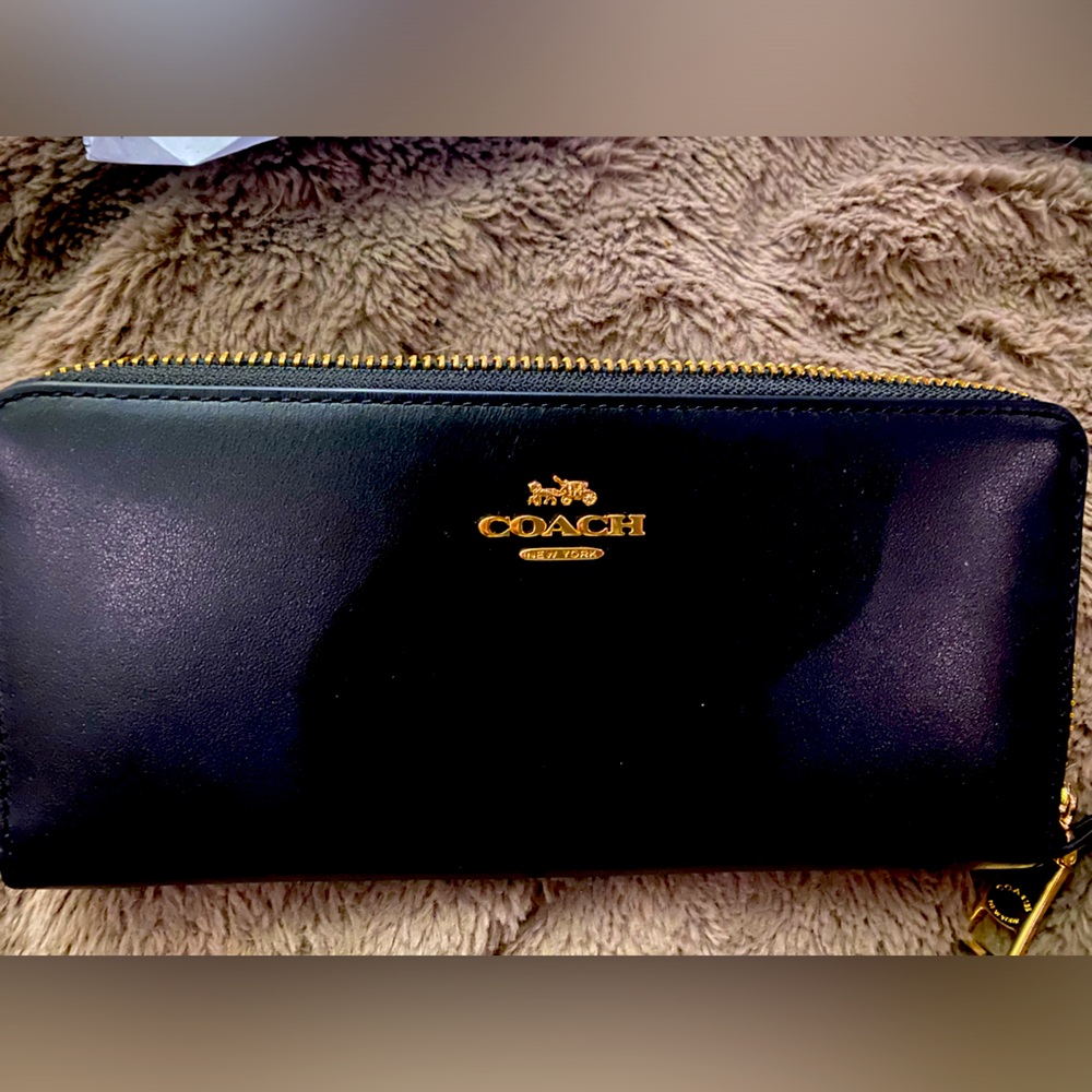 Coach wallet NWOT